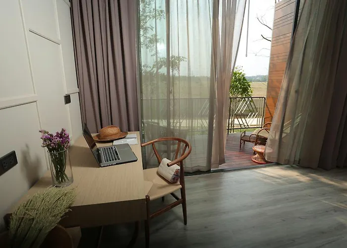 โรงแรม Navela & Convention 4*