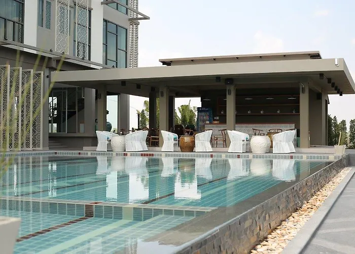 โรงแรม Navela & Convention