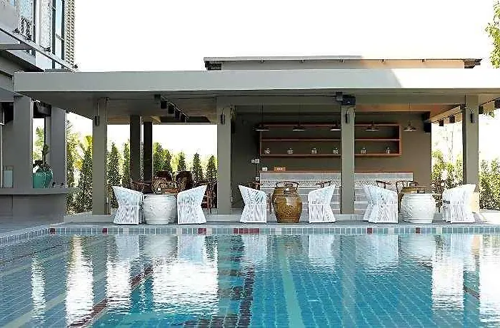 โรงแรม Navela & Convention 4*